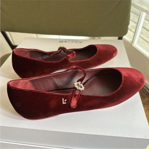 Larroude Red Velvet Ballet Flats with Strap - Picture 2 of 12